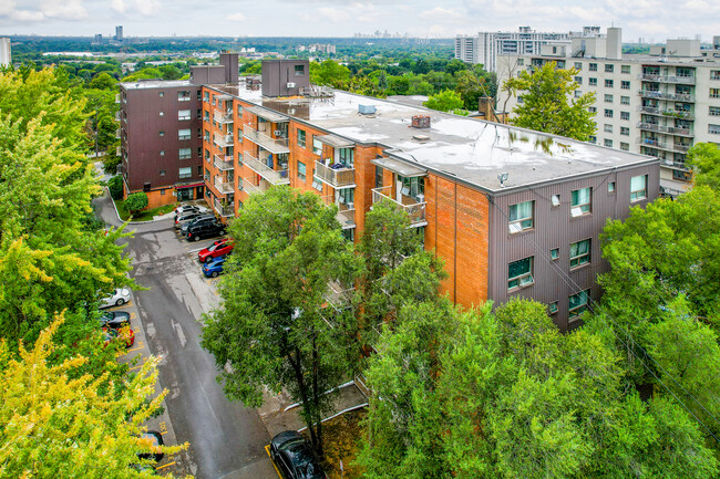 Ashby Apartments in Toronto, ON - Building Photo - Building Photo