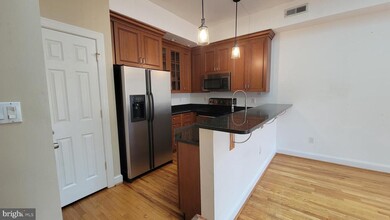 1332 Park Rd NW-Unit -C in Washington, DC - Foto de edificio - Building Photo