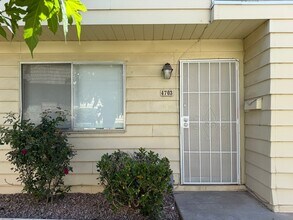4703 Mill Valley Dr in Las Vegas, NV - Building Photo - Building Photo