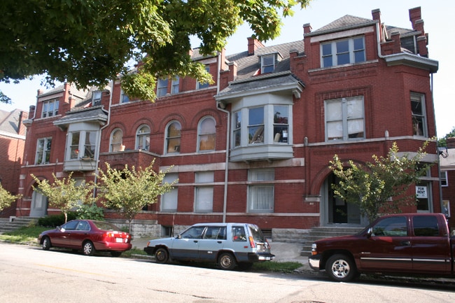 property at 216 W Burnett Ave