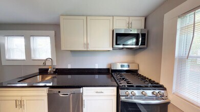 240 Lorraine Ave in Syracuse, NY - Building Photo - Building Photo