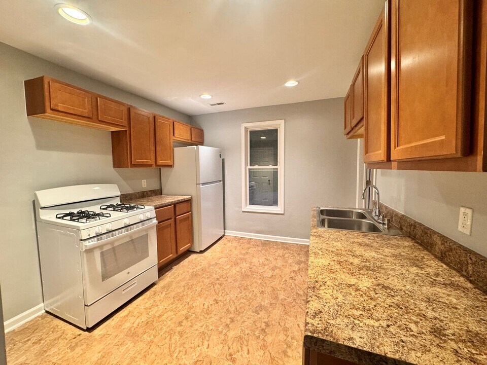 6417 22nd Ave in Kenosha, WI - Building Photo