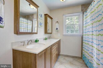 14912 Emory Ln in Rockville, MD - Building Photo - Building Photo