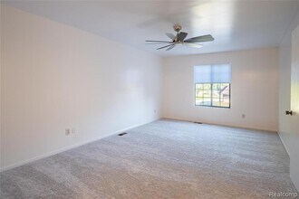 276 Meadow Bridge Dr in Rochester Hills, MI - Building Photo - Building Photo