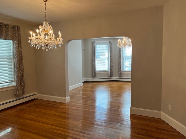 81 Hampshire St, Unit 1