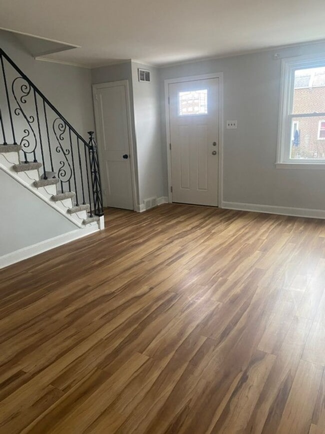 88 S Harwood Ave in Upper Darby Township, PA - Building Photo - Building Photo