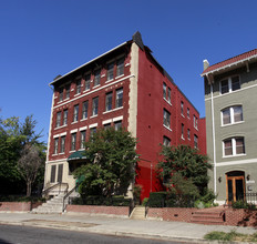 1475 Columbia Rd NW in Washington, DC - Building Photo - Building Photo