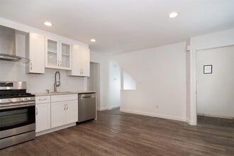 44 Ridge St in Hastings On Hudson, NY - Building Photo - Building Photo