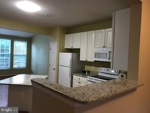 10701 Enfield Dr in Ellicott City, MD - Building Photo - Building Photo