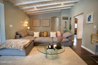 6946 Texhoma Ave in Los Angeles, CA - Building Photo - Building Photo