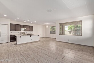 905 S Canal Dr in Chandler, AZ - Building Photo - Building Photo