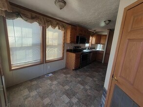 336 S Moore School Rd in Troy, MO - Foto de edificio - Building Photo