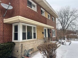 9463 Niles Center Rd in Skokie, IL - Building Photo