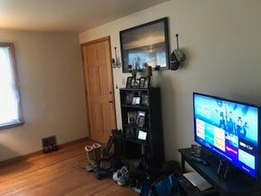 2400 S 92nd St, Unit 3 in West Allis, WI - Building Photo - Building Photo