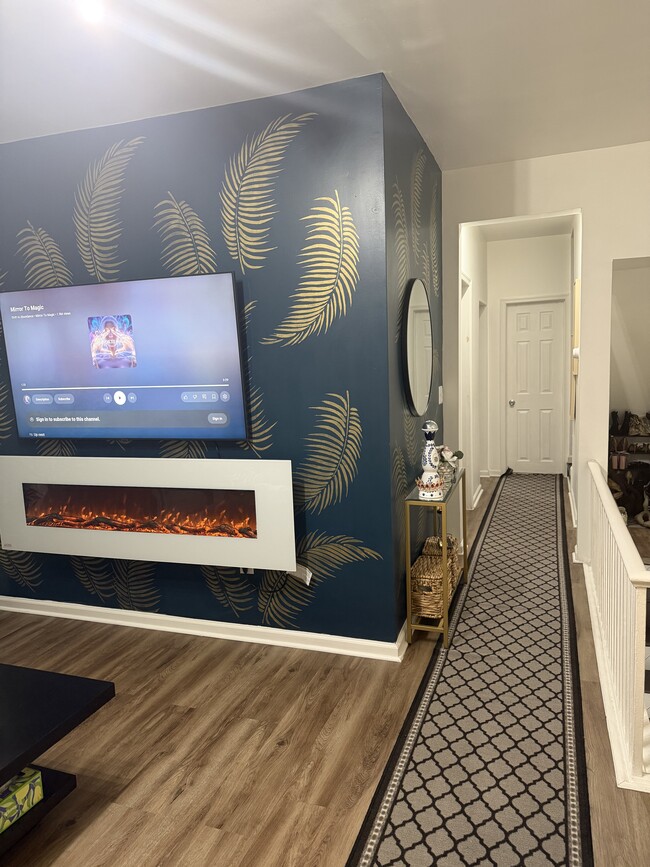 2706 Bridge St, Unit 2nd floor in Philadelphia, PA - Foto de edificio - Building Photo