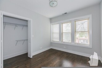 3925 N Janssen Ave, Unit 3S in Chicago, IL - Building Photo - Building Photo