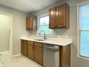 10521 Cornell Ave in Indianapolis, IN - Building Photo - Building Photo