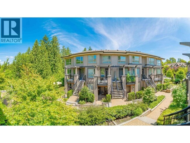 3231 Noel Dr in Burnaby, BC - Building Photo - Building Photo