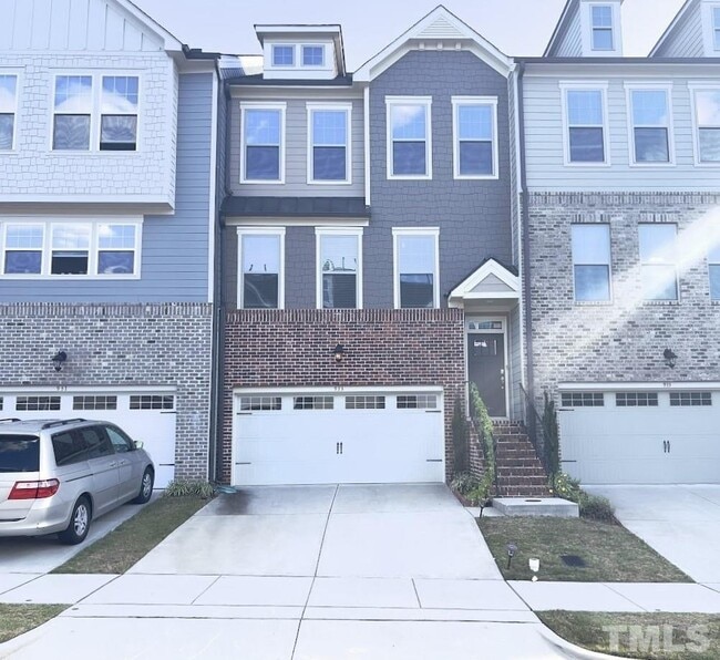 property at 933 Dalton Ridge Pl