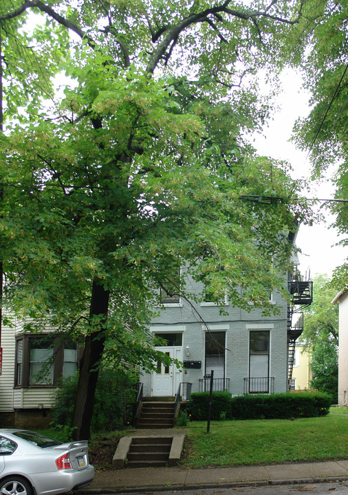 637 Summerlea St in Pittsburgh, PA - Building Photo