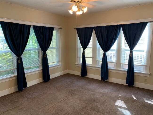property at 93 S Duncan Ave
