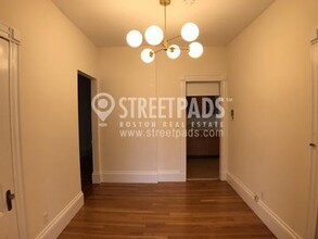 504 Beacon St in Boston, MA - Building Photo - Building Photo