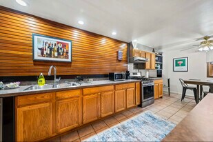 383 Oxford St in Rochester, NY - Building Photo