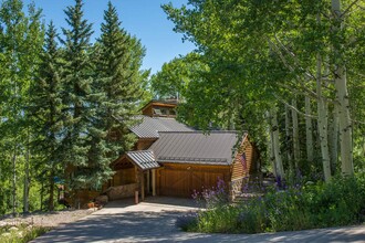 215 Maple Ridge Ln in Snowmass Village, CO - Building Photo - Building Photo