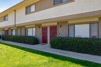 Acadia Apartments in Bakersfield, CA - Building Photo - Building Photo