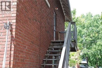 265 Park Ave in Brantford, ON - Building Photo - Building Photo
