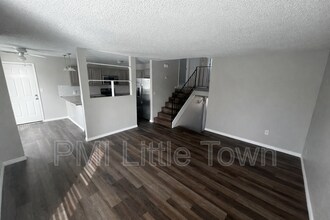 1670 N Halifax Wy in Aurora, CO - Building Photo - Building Photo