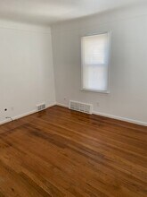 4544 Edmund St in Wayne, MI - Building Photo - Building Photo