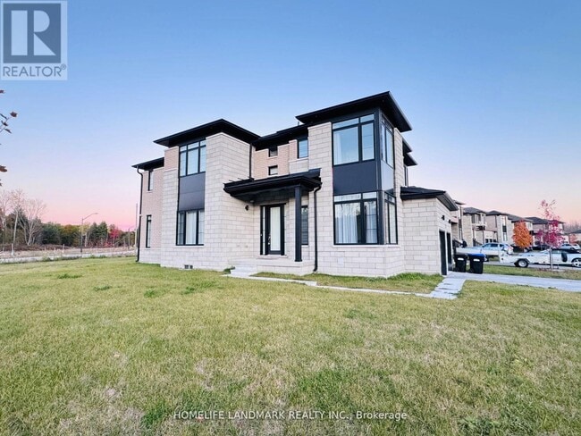 1 Tran St in Wasaga Beach, ON - Building Photo - Building Photo