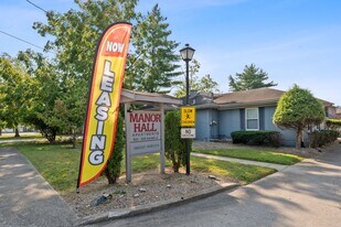 1838 Kendall Ln in Shively, KY - Building Photo