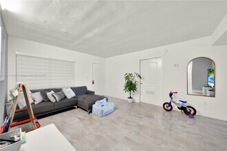 8520 SW 133rd Avenue Rd in Miami, FL - Building Photo - Building Photo