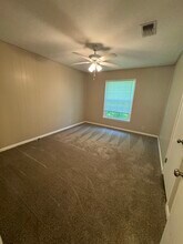 2210 Robinwood Ln in Denton, TX - Building Photo - Building Photo