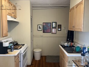 21 Henchman St, Unit 3F in Boston, MA - Foto de edificio - Building Photo