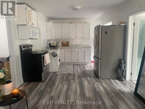 4620 Lee Ave in Niagara Falls, ON - Building Photo - Building Photo