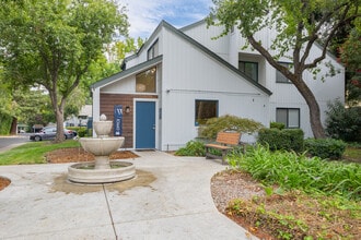 Waters Edge Apartments in Sacramento, CA - Building Photo - Building Photo