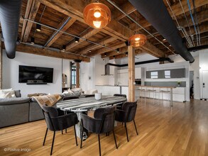 312 N May St in Chicago, IL - Building Photo - Building Photo