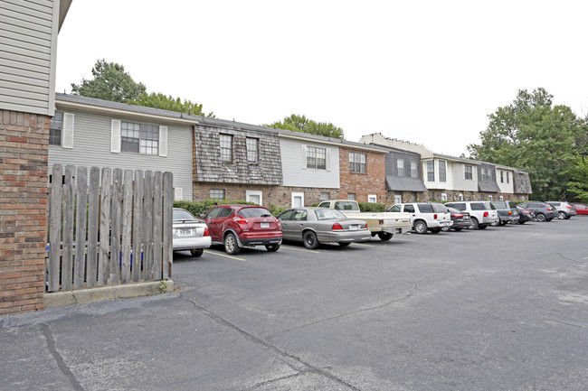 Garland Townhouses in Fayetteville, AR - Foto de edificio - Building Photo