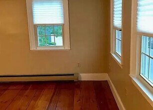 12 Portland Ave, Unit #2 in Dover, NH - Building Photo - Building Photo