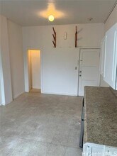 3516 Waialae Ave in Honolulu, HI - Building Photo - Building Photo