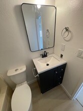 528 W 7th St in Port Angeles, WA - Foto de edificio - Building Photo