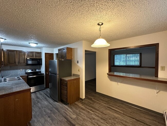 2308 S 20th St in Grand Forks, ND - Building Photo - Building Photo