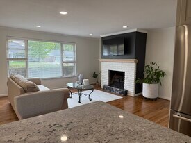 6721 Eleck Pl in Madeira, OH - Building Photo