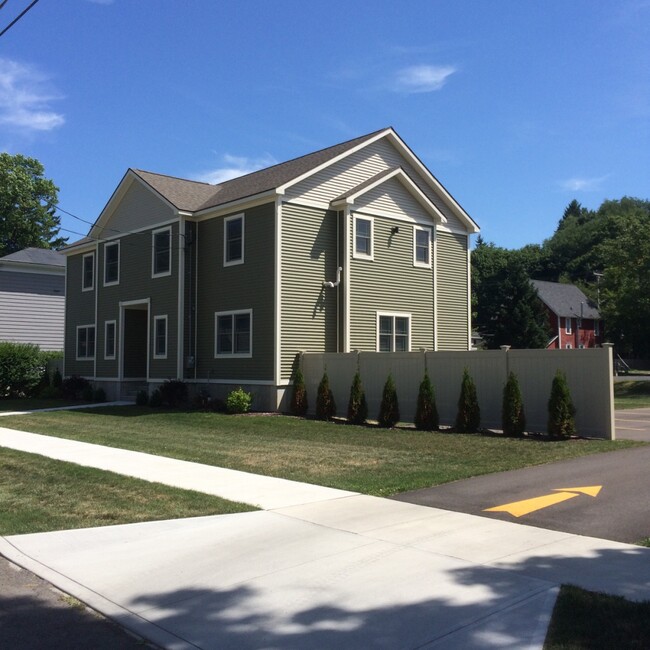 91 Lincoln Ave, Unit 1 in Cortland, NY - Building Photo - Building Photo