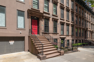 163 E 94th St in New York, NY - Building Photo - Building Photo