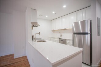 10 Franklin Blvd in Long Beach, NY - Building Photo - Building Photo