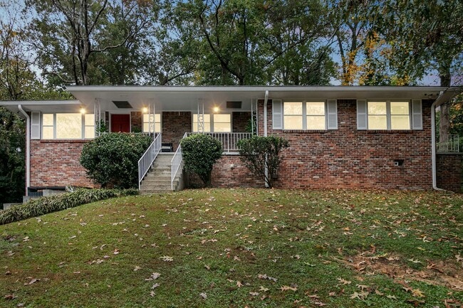 property at 1159 Arlington Pkwy NE